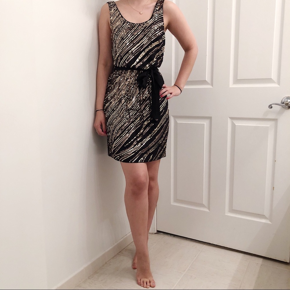 Express Black/gold sequin midi dress